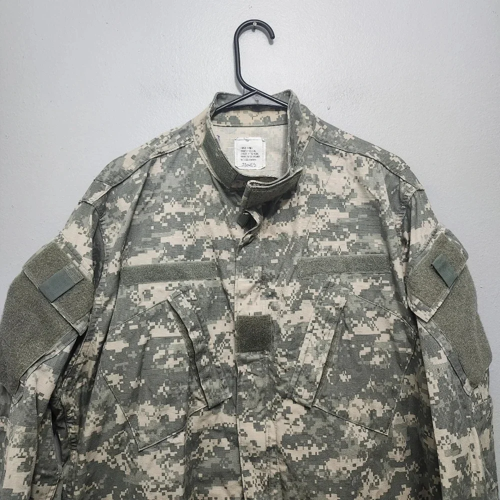 Men's camouflage jacket coat size large long  full zipper army combat un…